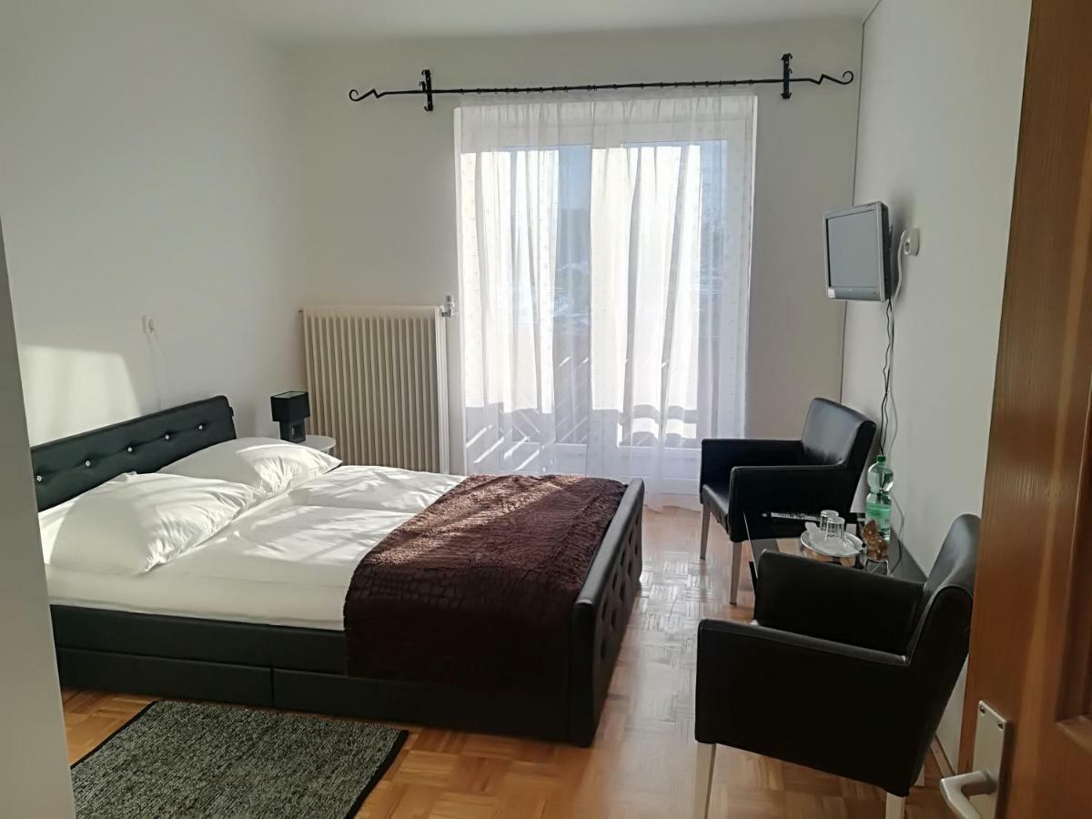 Privatzimmer Dimitrova 乌尔里希斯贝格 外观 照片