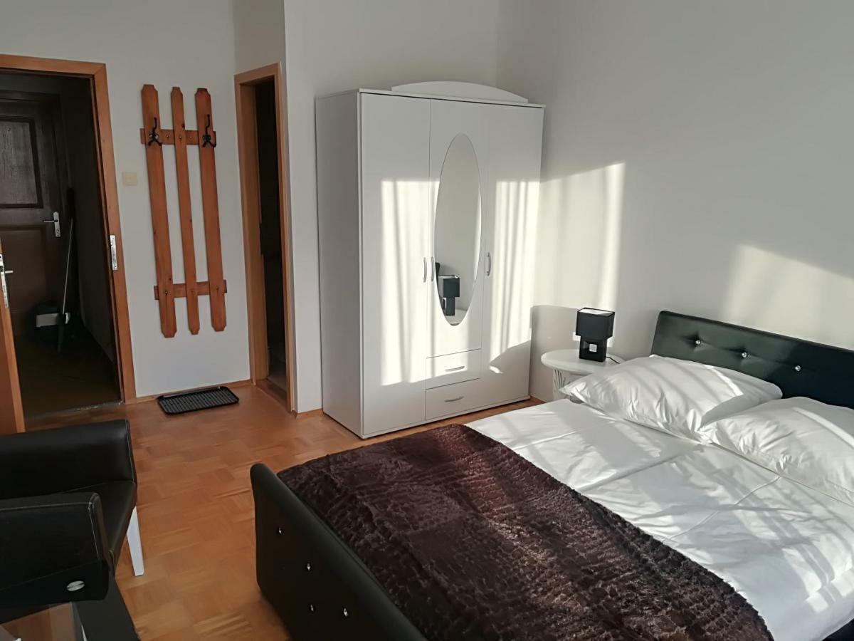 Privatzimmer Dimitrova 乌尔里希斯贝格 外观 照片